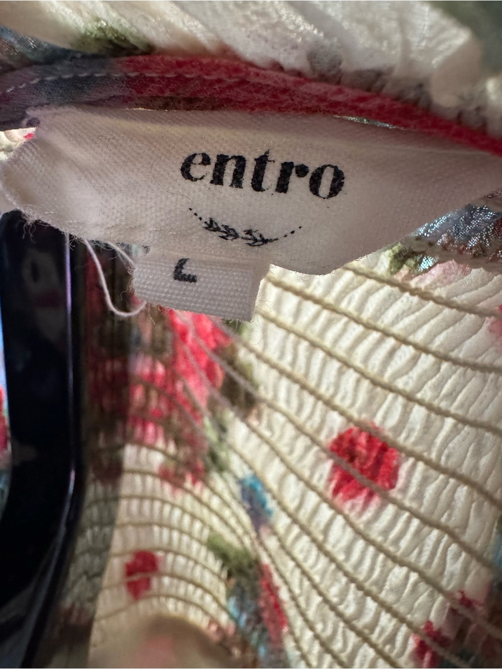 entro White Floral Smocked Yoke Long-Sleeve mock neck Blouse - Picture 4 of 5